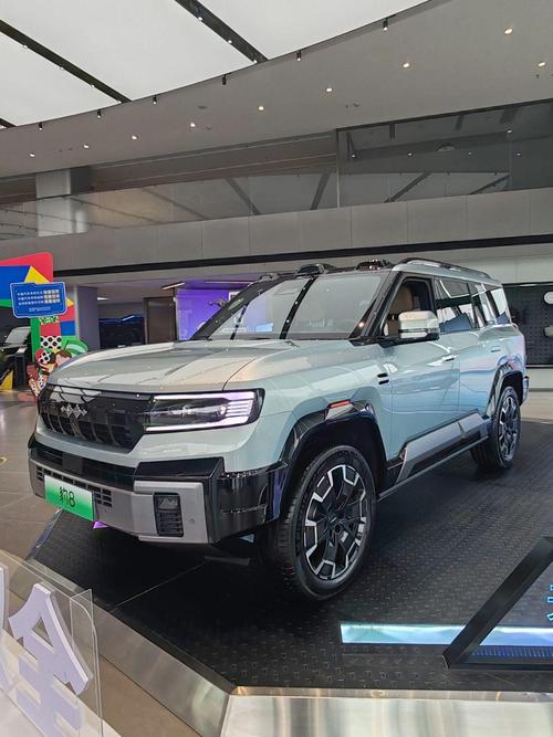 重庆162比亚迪方程豹硬派越野的爆款，英菲尼迪35周年与你共成长